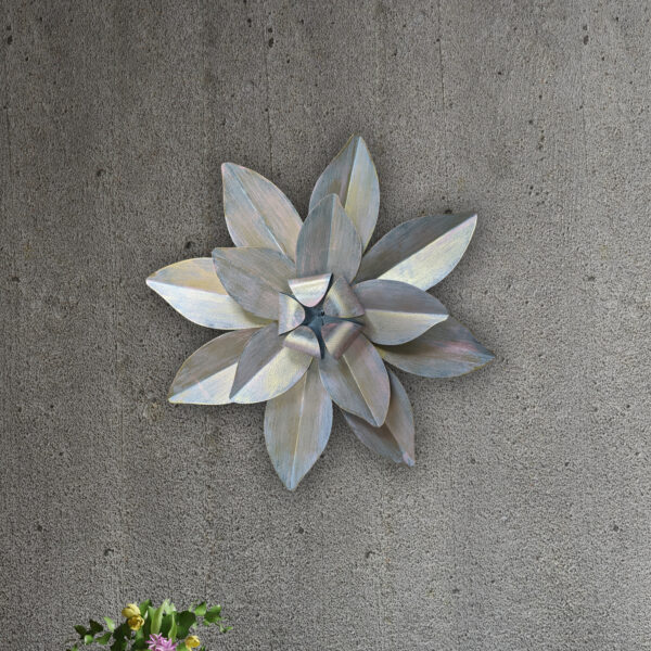 Small Gray Star Metal flower wall art